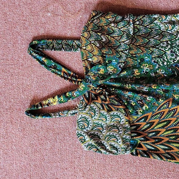 Dress - Picture 2 of 4